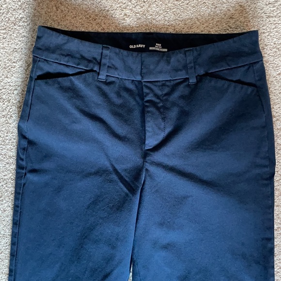 Old Navy Pixie Pants - Picture 4 of 8